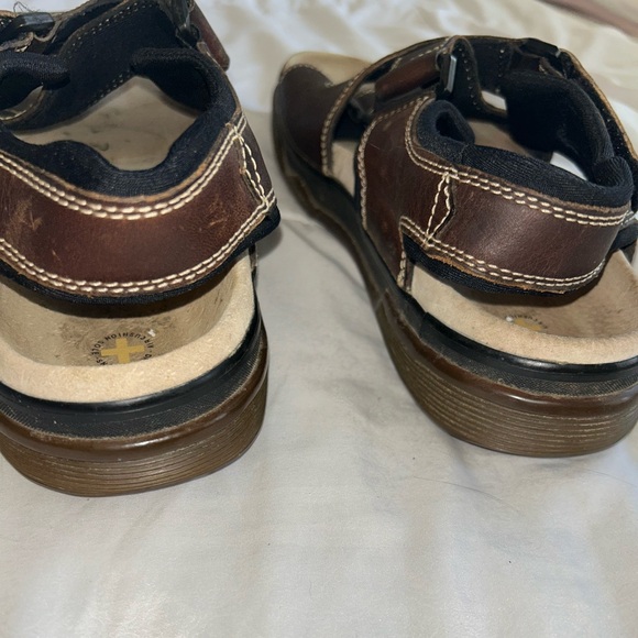 Vintage Dr. Martens cross cross leather strap sandals - Picture 4 of 10